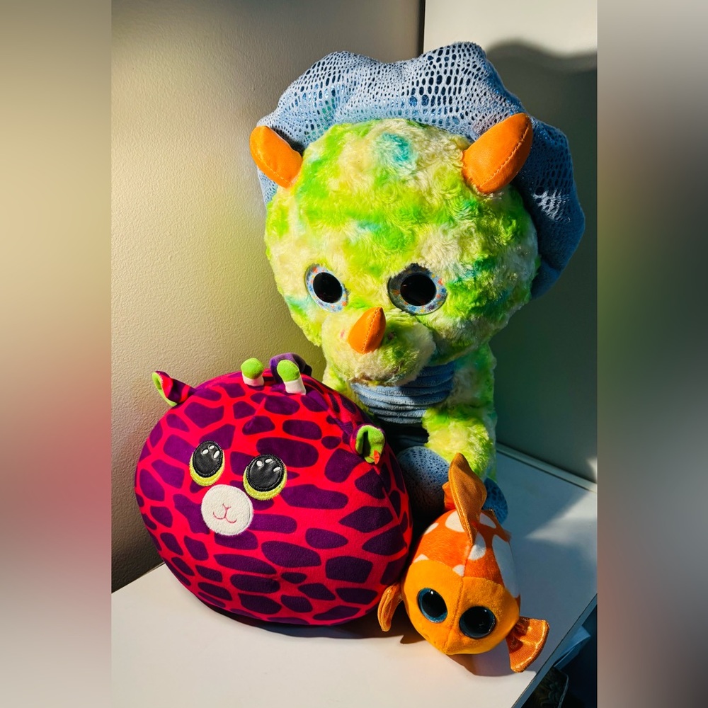 A lot of three Ty stuffed animals